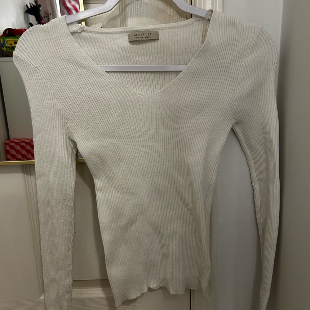V-Neck Fitted Ribbed Long Sleeve White Top